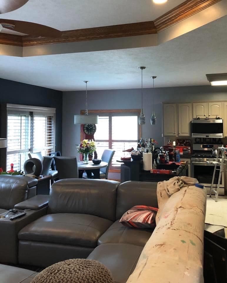Bills Painting and Decorating LLC cover photo