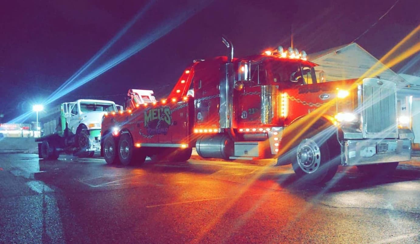 Mel's Towing LLC cover photo