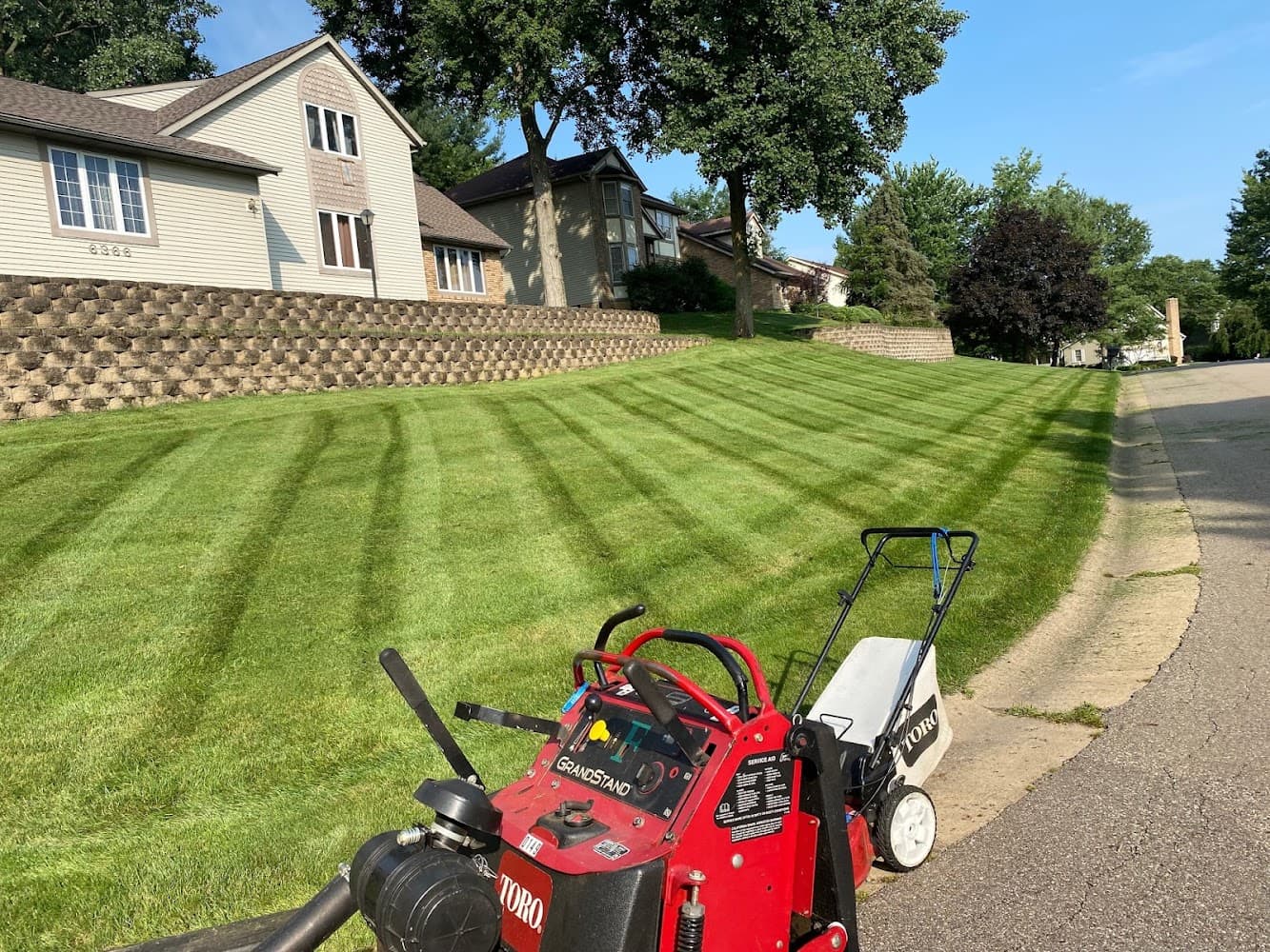 Lemus Lawn Care LLC cover photo