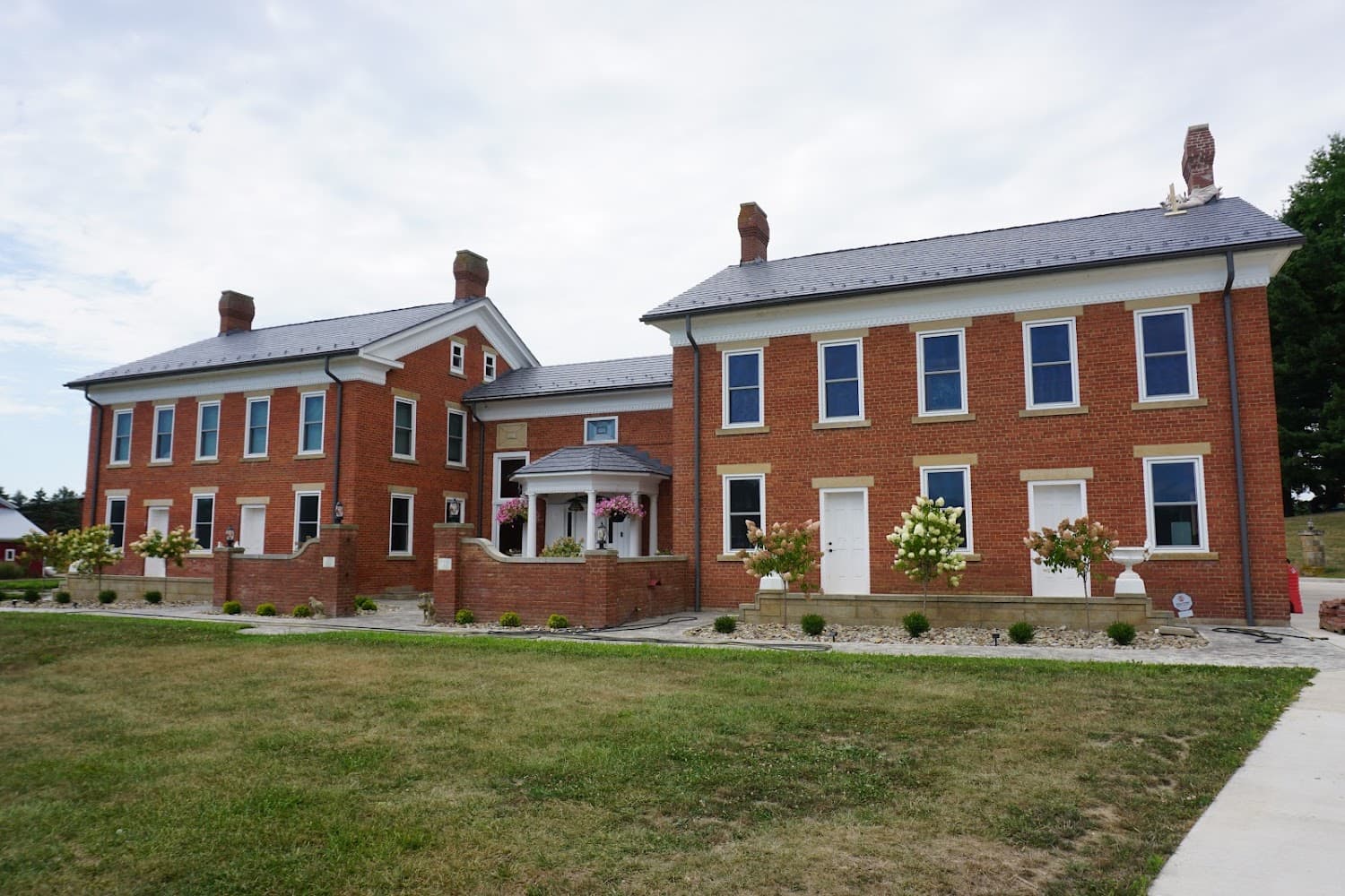 Royalty Roofing cover photo