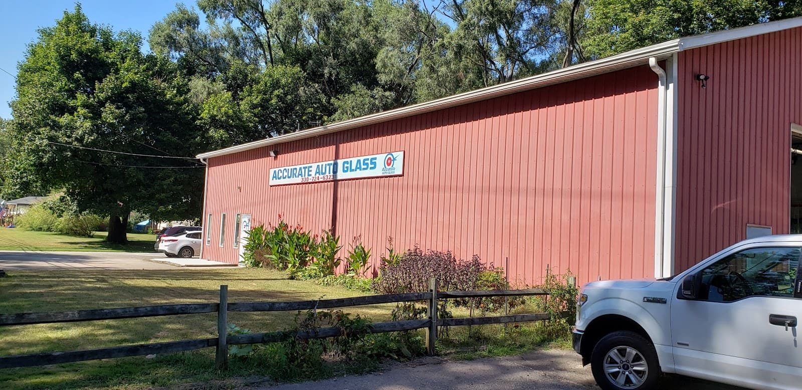 Accurate Auto Glass cover photo