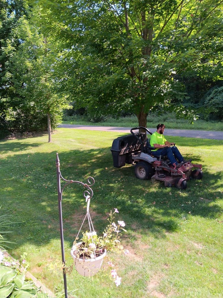 Beck's Lawn Care & Landscaping cover photo